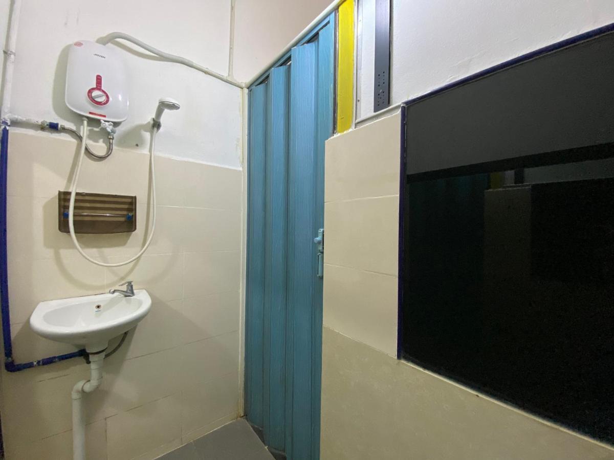 Spot On 90293 Sk Budget Hotel Джордж Таун Екстериор снимка