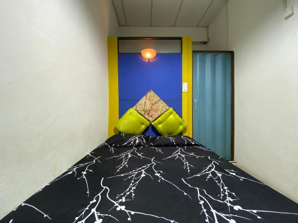 Spot On 90293 Sk Budget Hotel Джордж Таун Екстериор снимка