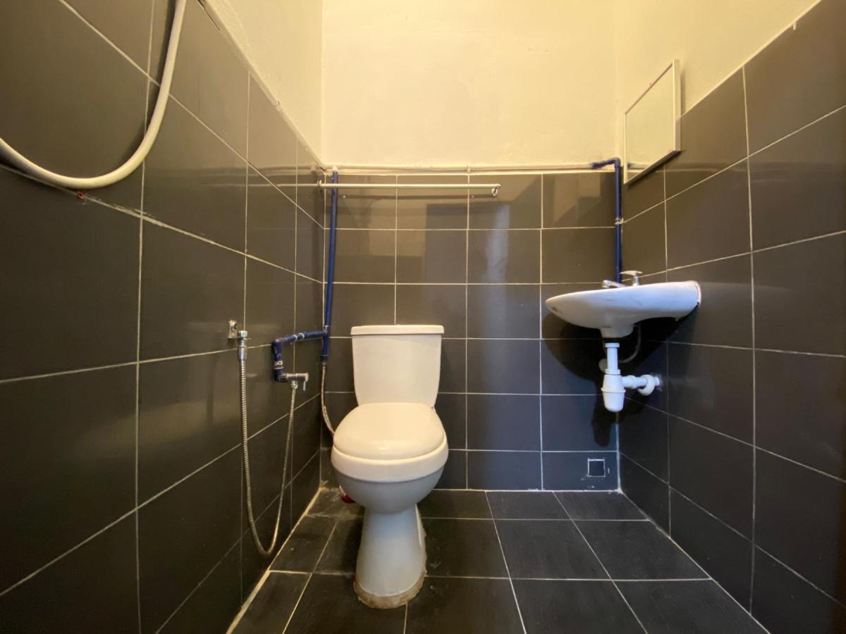Spot On 90293 Sk Budget Hotel Джордж Таун Екстериор снимка
